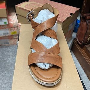 NIB SOFFT Sandals